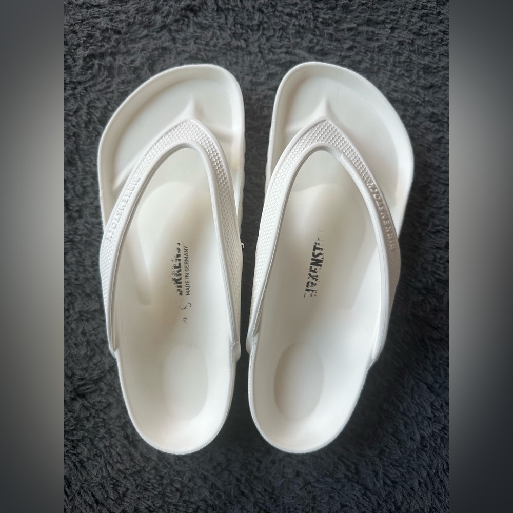 Birkenstock white sandals, size 36 (5-5.5)